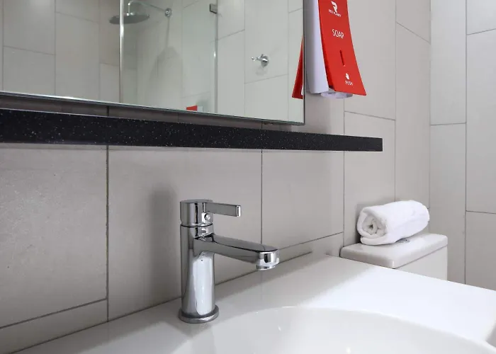 Red Planet Binondo 3*