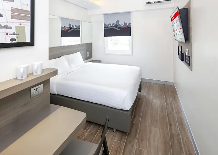 Red Planet Binondo 3*