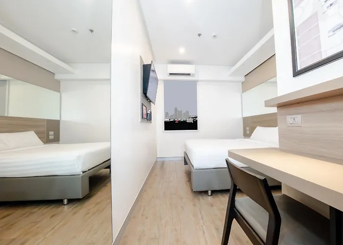 Red Planet Binondo Hotel 3*
