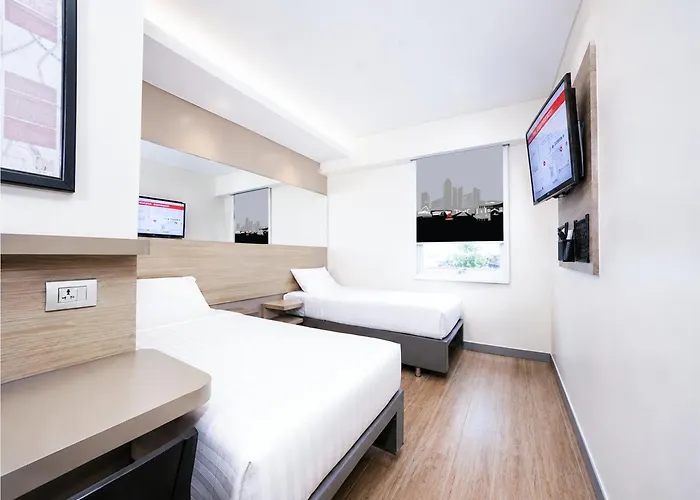 Red Planet Binondo 3*