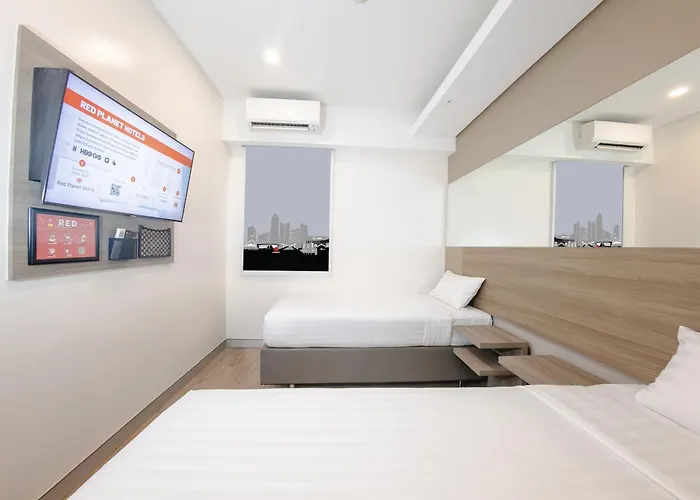 Red Planet Binondo 3*
